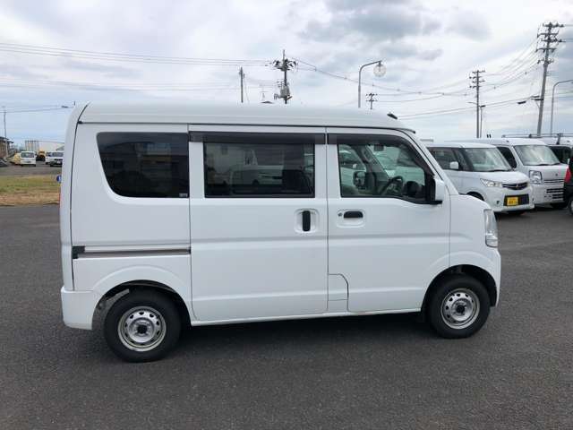 Nissan NV100 Clipper 5