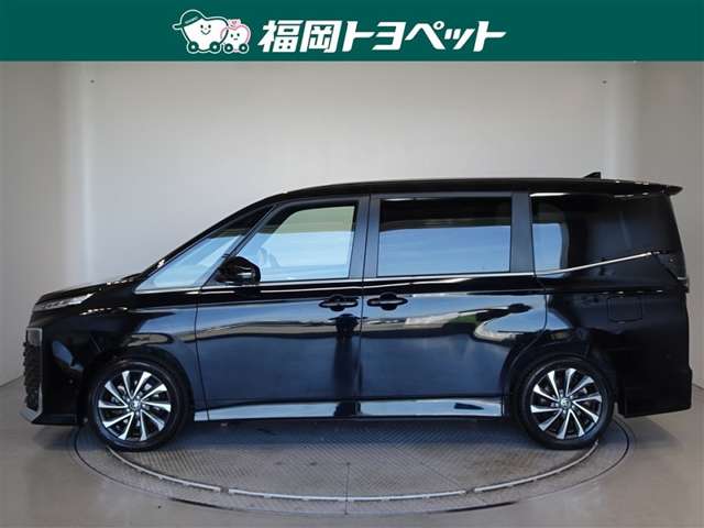 Toyota Voxy 2
