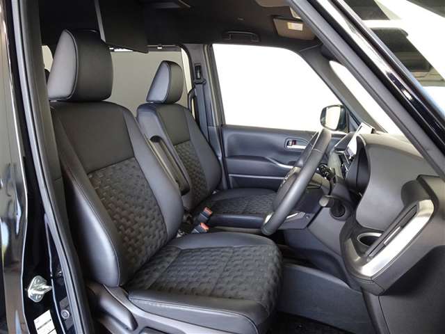 Toyota Voxy 4