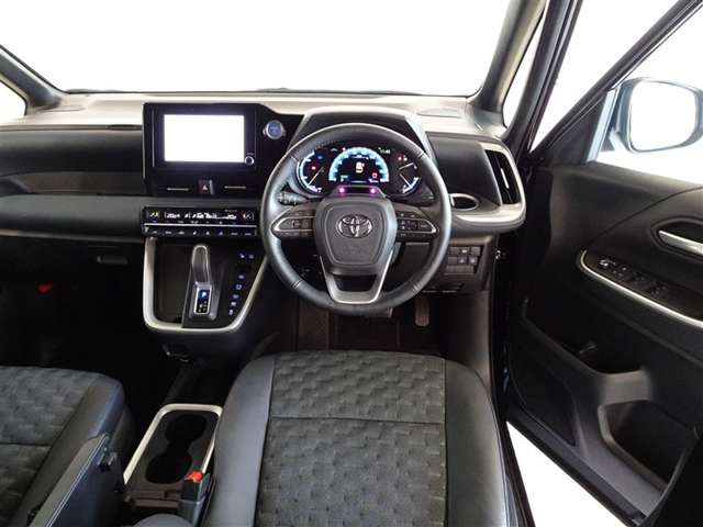 Toyota Voxy 5