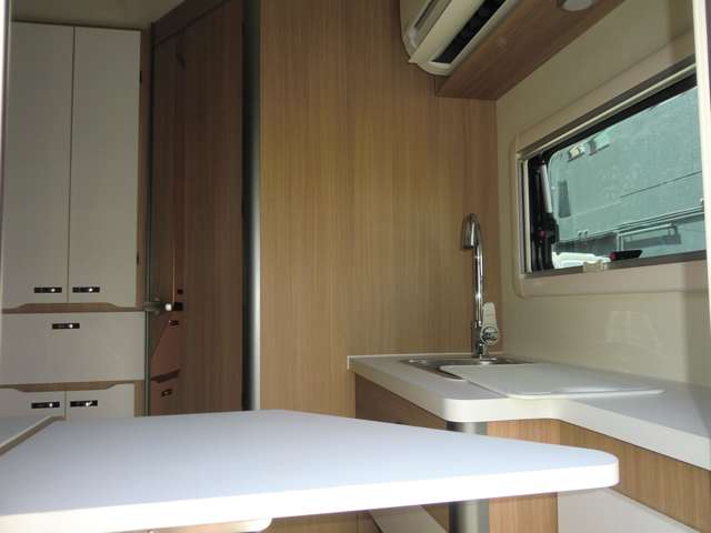 Toyota Camroad 12