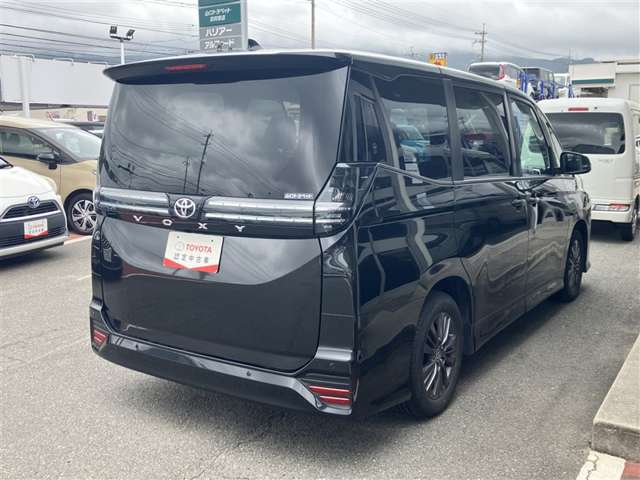 Toyota Voxy 7