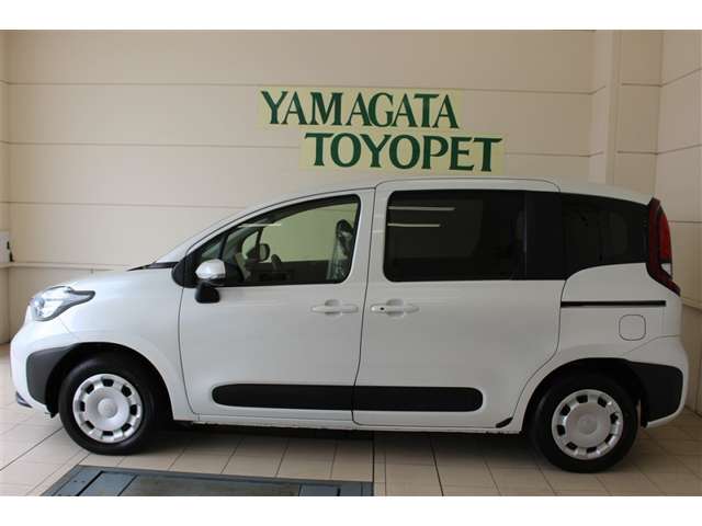 Toyota Sienta 2