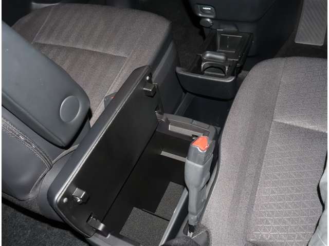 Toyota Voxy 12