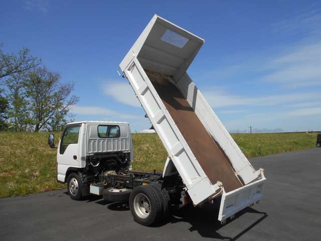Isuzu Elf 8