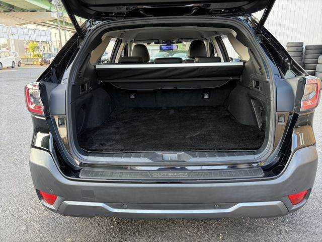 Subaru Legacy Outback 11