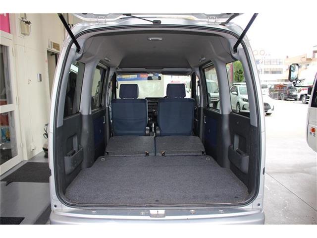 Daihatsu Hijet Cargo 12