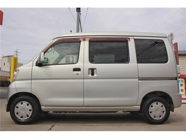 Daihatsu Hijet Cargo 9