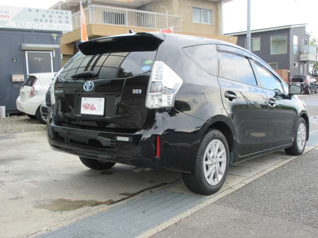 Toyota Prius α 10