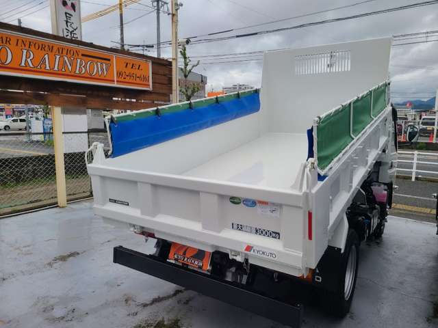 Mitsubishi Fuso Canter 7
