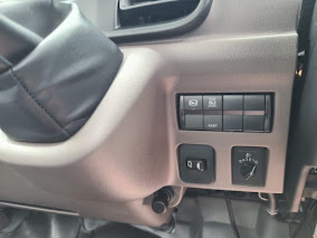Mitsubishi Fuso Canter 10