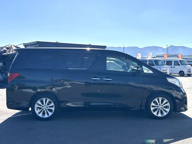 Toyota Alphard 11