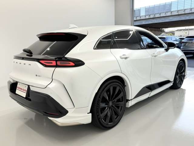 Toyota Crown Sport 9