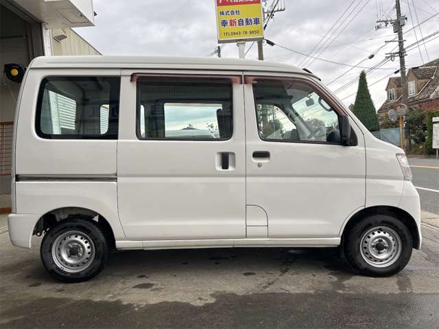Daihatsu Hijet Cargo 9
