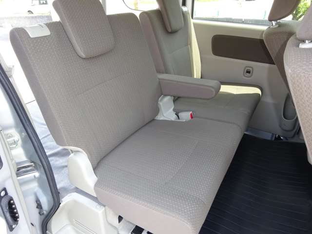 Nissan NV100 Clipper 12