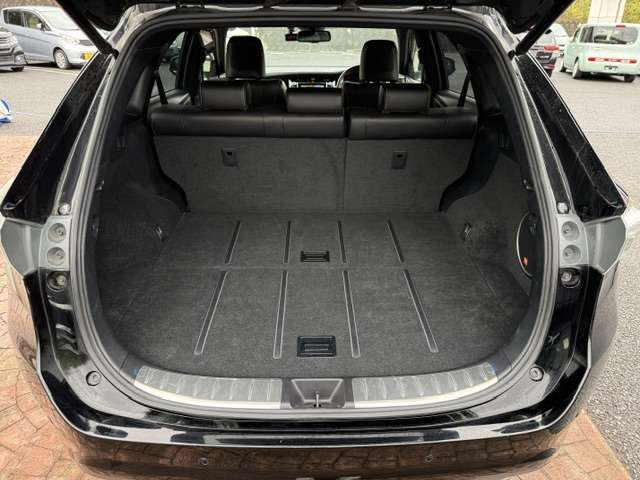 Toyota Harrier 11