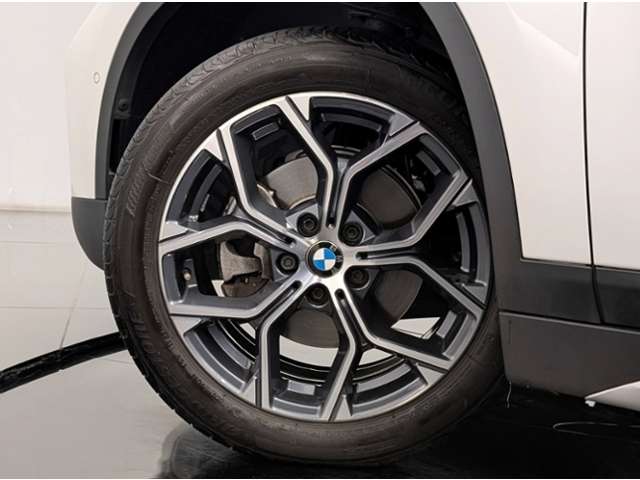 BMW X1 12