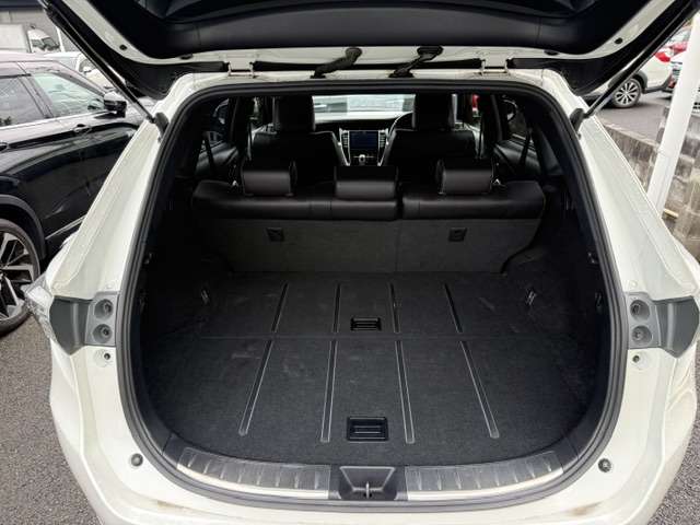 Toyota Harrier 11