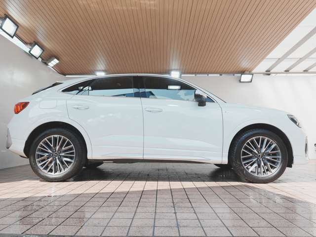 Audi Q3 Sportback 8