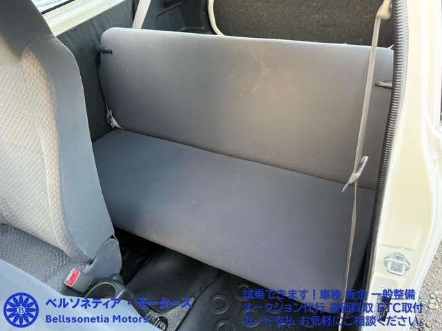 Daihatsu Mira 6