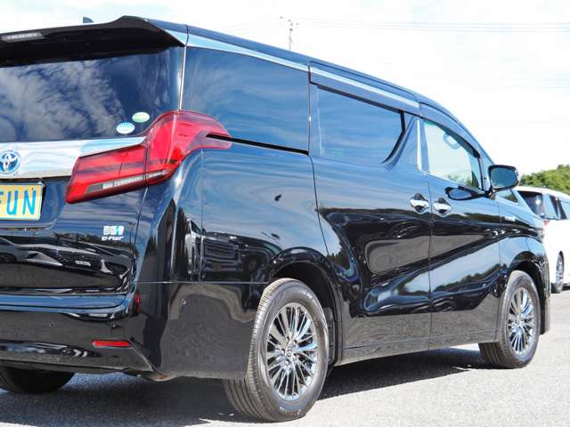 Toyota Alphard 12