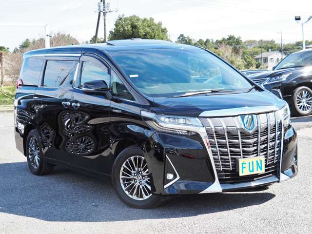 Toyota Alphard 3