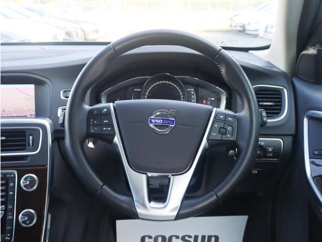 Volvo V60 Cross Country 12