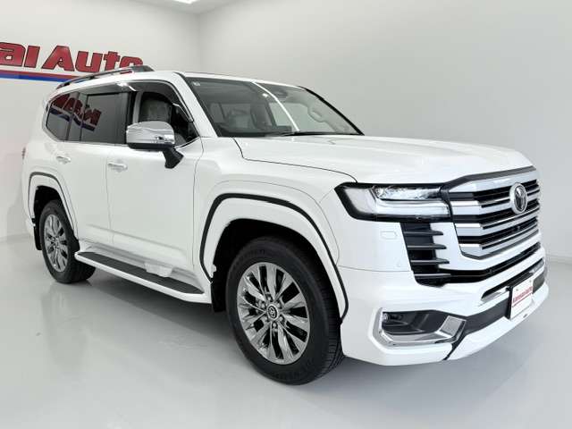Toyota Land Cruiser 300 6