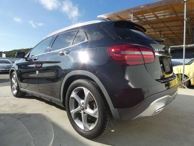 Mercedes-Benz GLA-Class 4