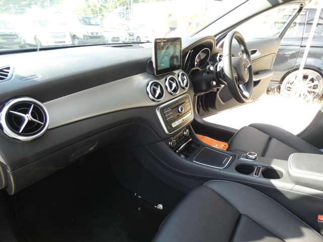 Mercedes-Benz GLA-Class 9