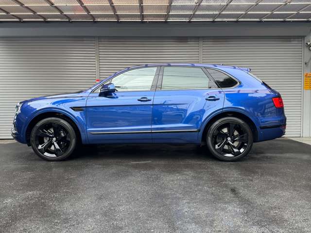 Bentley Bentayga 6