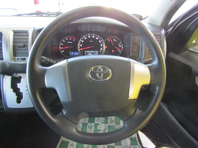 Toyota Regius Ace 5