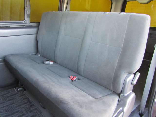 Toyota Regius Ace 8