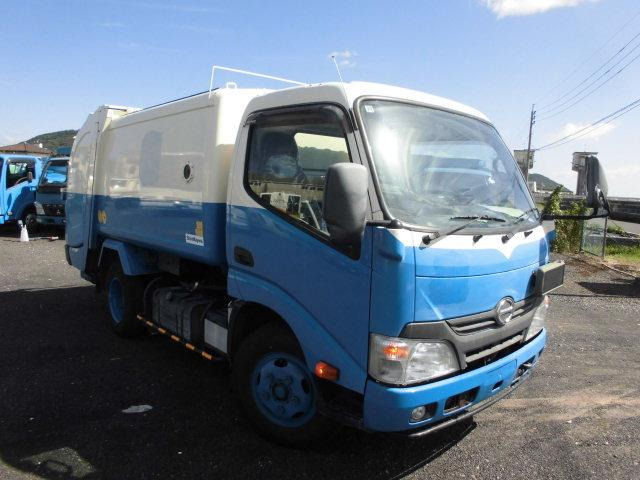 Hino Dutro 3