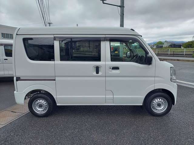 Nissan NV100 Clipper 11