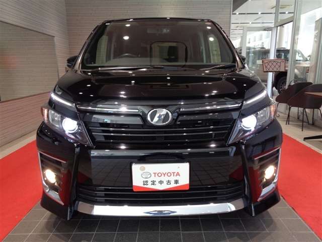 Toyota Voxy 6