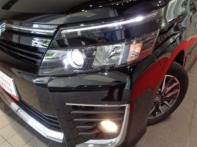 Toyota Voxy 7