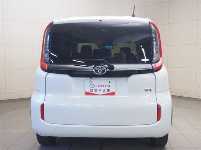 Toyota Sienta 6