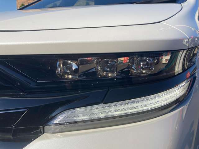 Toyota Vellfire 12