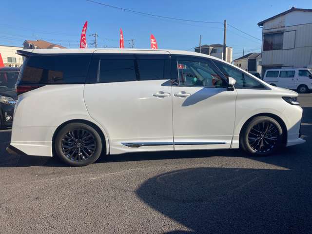 Toyota Vellfire 5