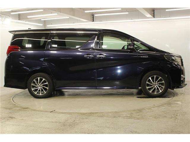 Toyota Alphard 5