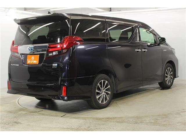 Toyota Alphard 6