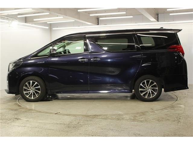 Toyota Alphard 9