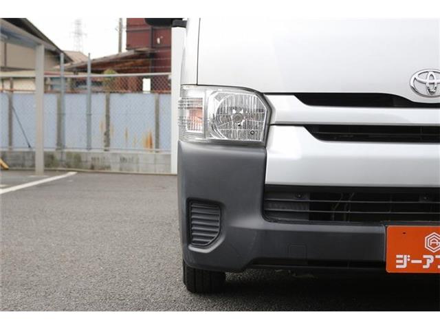 Toyota Hiace 11