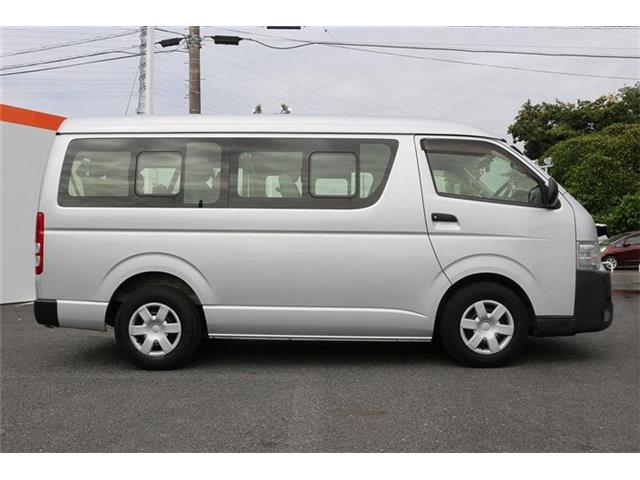Toyota Hiace 5