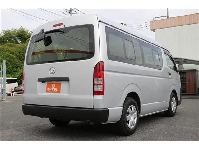Toyota Hiace 6