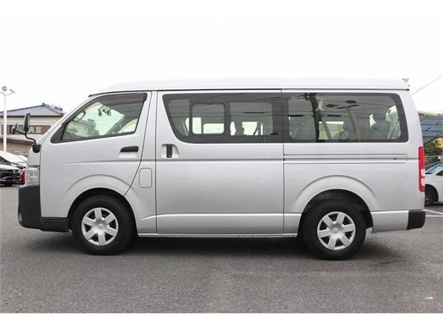 Toyota Hiace 9