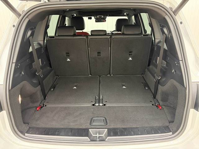 Mercedes-Benz GLB 11