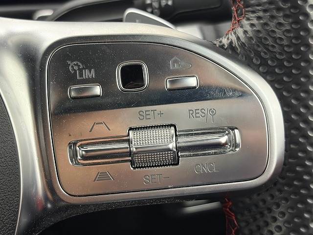 Mercedes-Benz GLB 7