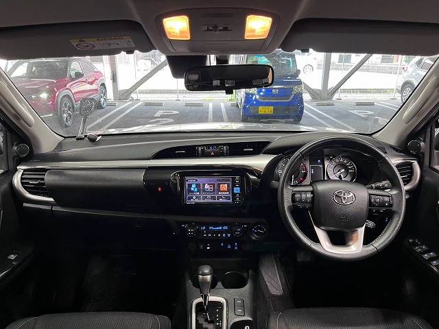 Toyota Hilux 2
